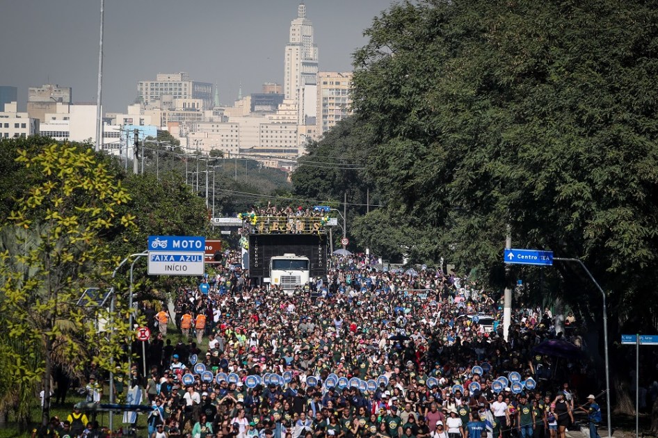 Fiéis durante a 33ª Marcha para Jesus, que acontece em São Paulo
