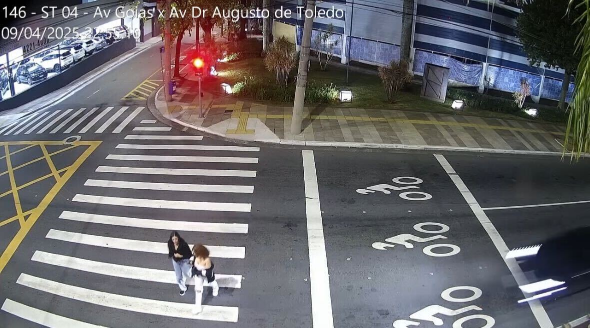 Defesa de motorista que atropelou duas jovens se manifesta: ‘Profundo abalo emocional’