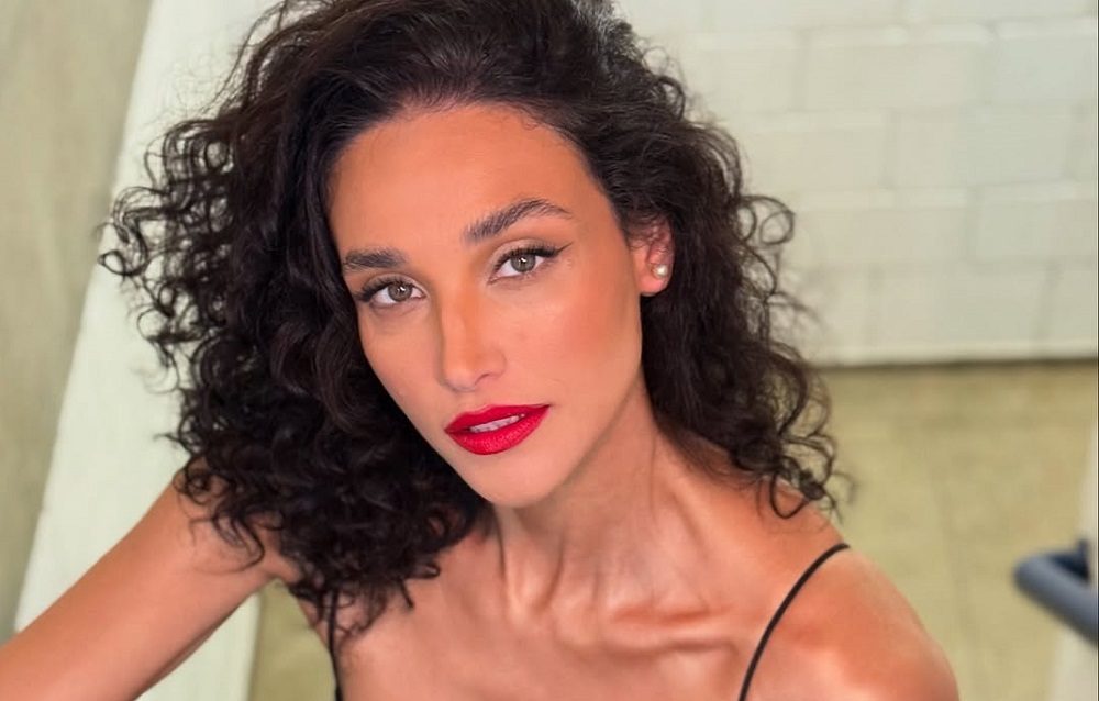 Débora Nascimento se assume bissexual e surpreende fãs: ‘Mãe, artista, mulher bi’