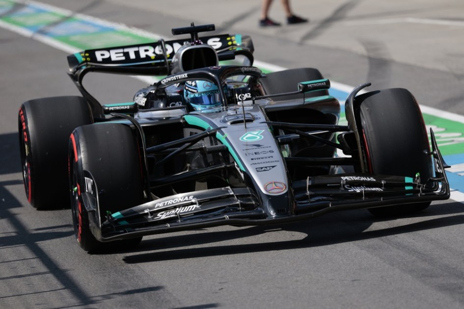 O piloto britânico George Russell, da Mercedes, durante o treino classificatório para o Grande Prêmio do Canadá de Fórmula 1, no circuito Gilles-Villeneuve