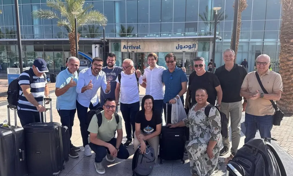 Comitiva de políticos brasileiros que estava em Israel decola da Arábia Doze autoridades brasileiras deixaram o território israelense