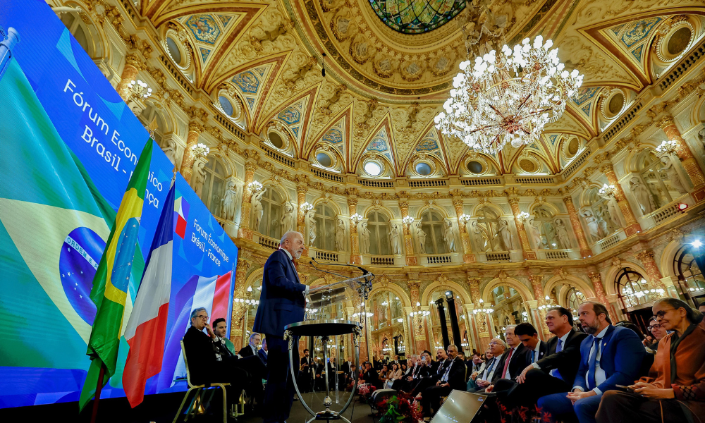 06.06.2025 - Sessão de encerramento do Fórum Empresarial Brasil – França Presidente da República, Luiz Inácio Lula da Silva, durante sessão de encerramento do Fórum Empresarial Brasil – França. Paris - França. Foto: Ricardo Stuckert / PR