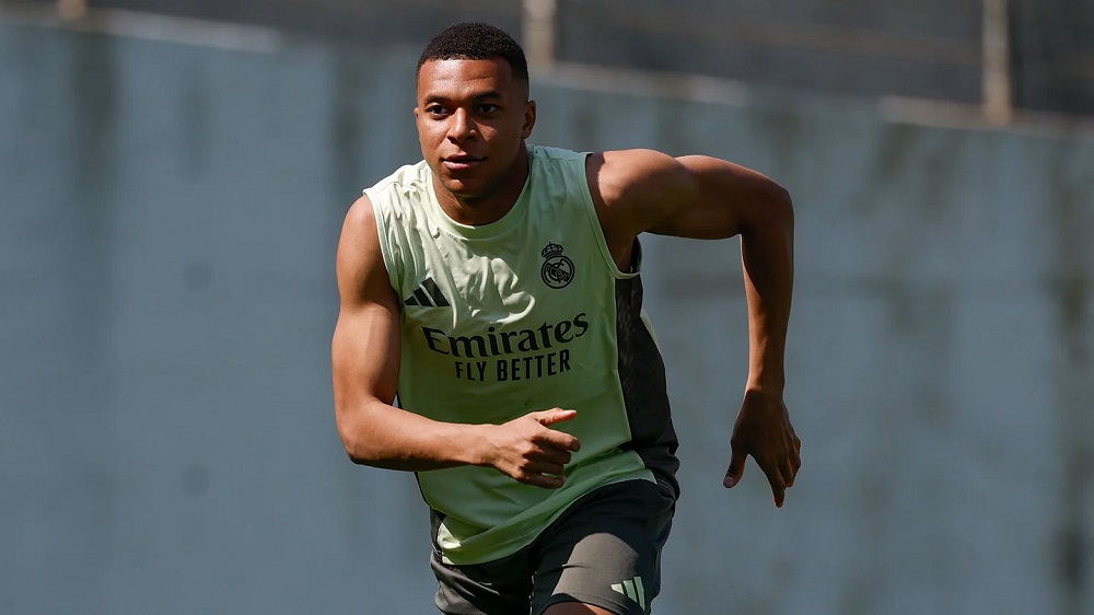 Mbappé treina com o Real Madrid após hospitalização e não tem data para estrear no Mundial de Clubes