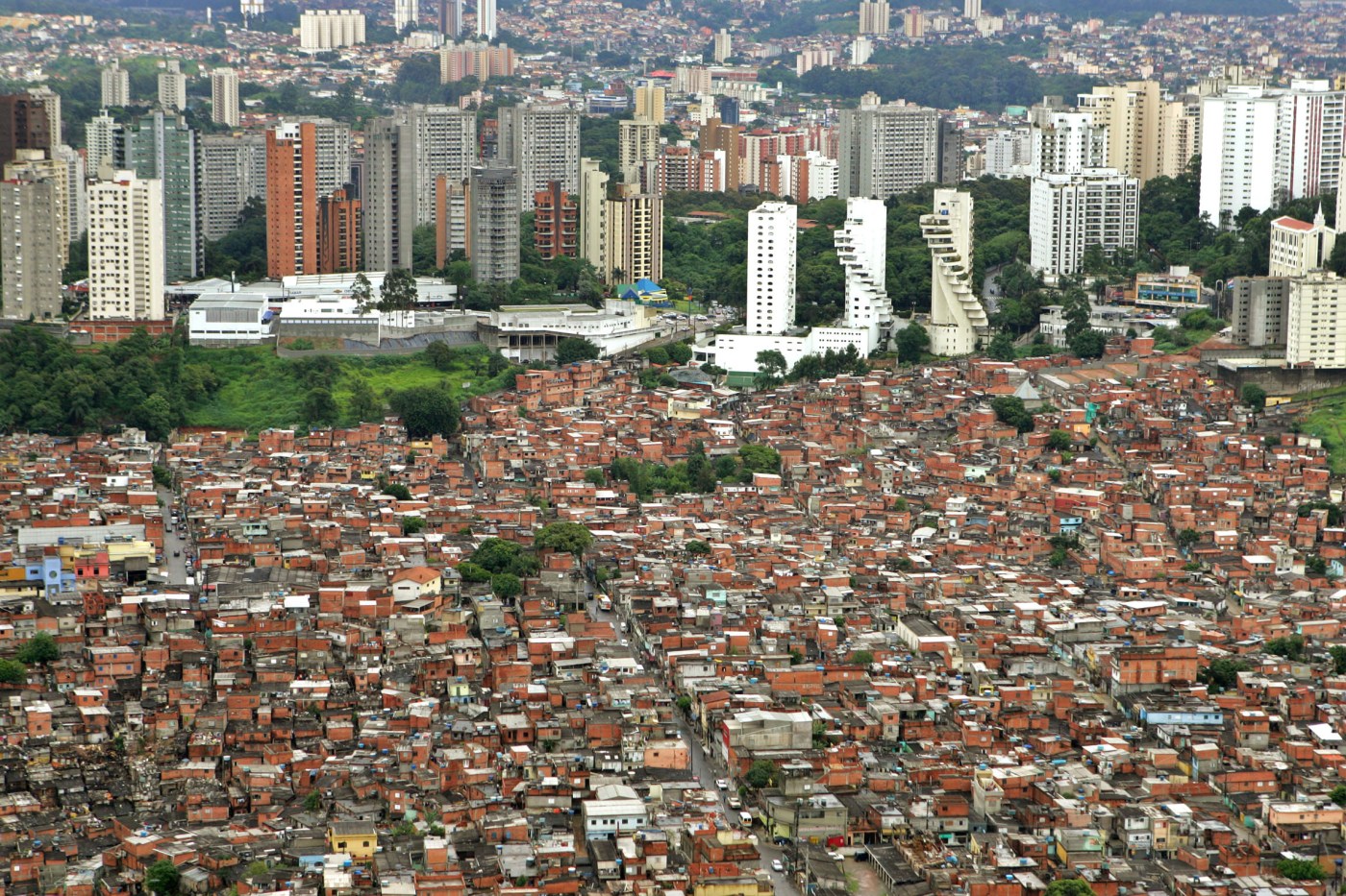Redução da desigualdade de renda depende da tributação de super rico, diz Fazenda