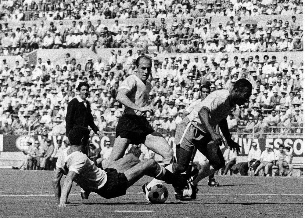 Há 55 anos, a seleção se vingava do Uruguai e garantia vaga na final da Copa de 70