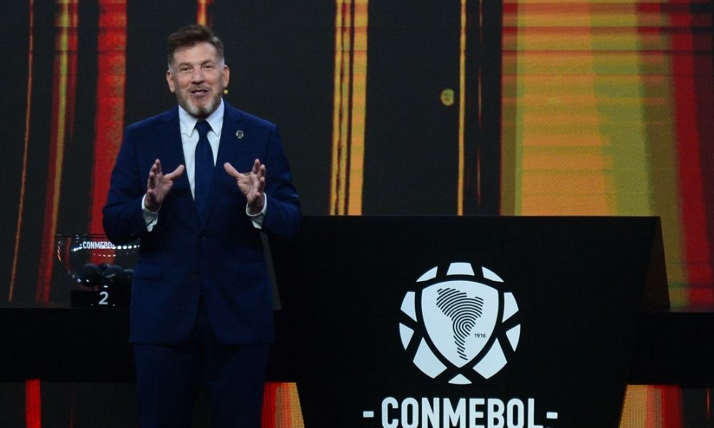 Alejandro Domínguez é reeleito presidente da Conmebol para mandato até 2029