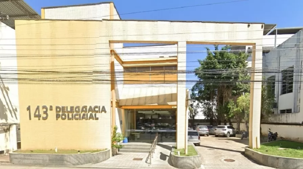 Adolescente mata pais e irmão de três anos no RJ