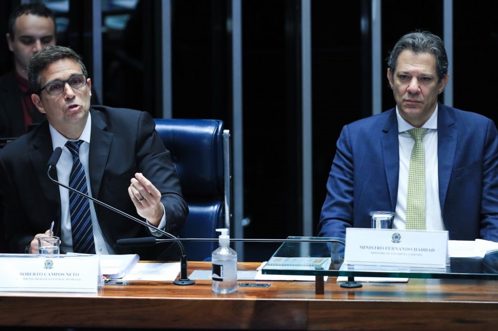 Não faz o menor sentido Haddad culpar Campos Neto pela Selic a 15%