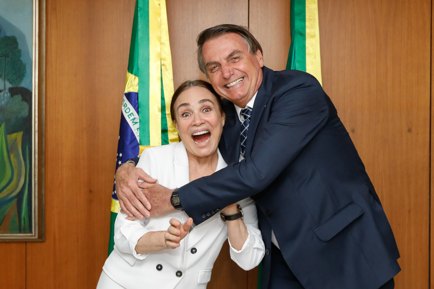 Regina Duarte diz que ‘continua admirando’ Bolsonaro