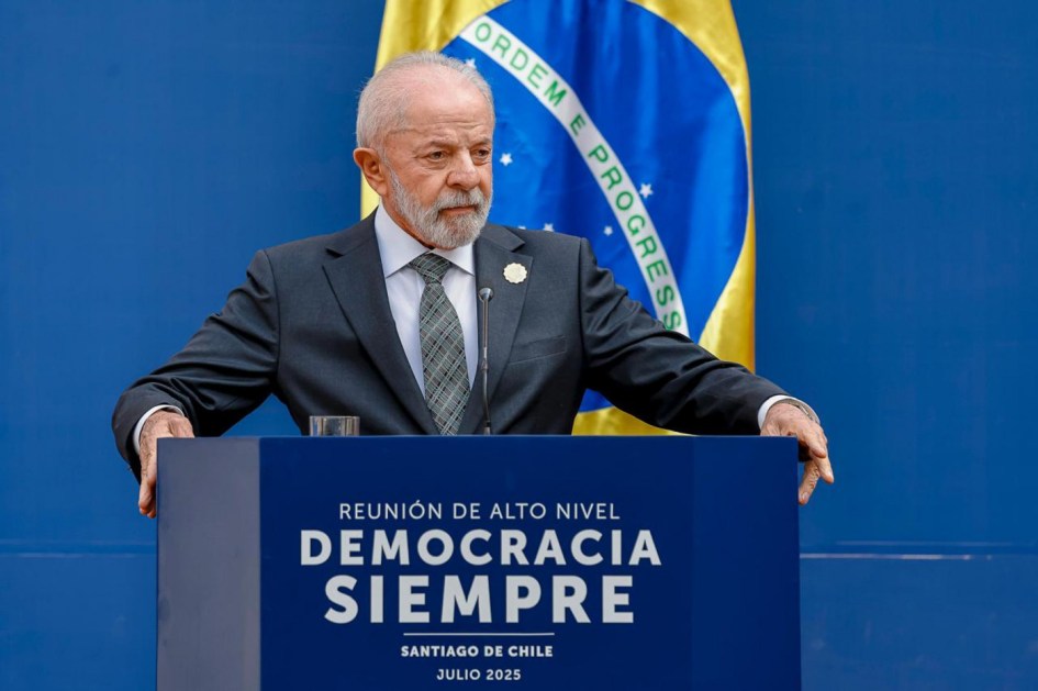 Presidente da República, Luiz Inácio Lula da Silva, durante declaração conjunta à imprensa. Palácio de La Moneda, Santiago - Chile. Foto: Ricardo Stuckert / PR