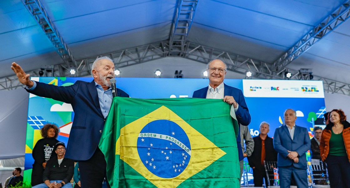 Cerimônia de anúncio dos projetos habilitados pelo Novo PAC Seleções 2025 - Urbanização de Favelas, no âmbitodo Programa Periferia Viva 25.07.2025 - Presidente da República, Luiz Inácio Lula da Silva durante cerimônia de anúncio dos projetos habilitados pelo Novo PAC Seleções 2025 - Urbanização de Favelas, no âmbito do Programa Periferia Viva. Jardim Rochdale, Osasco - SP. Foto: Ricardo Stuckert / PR