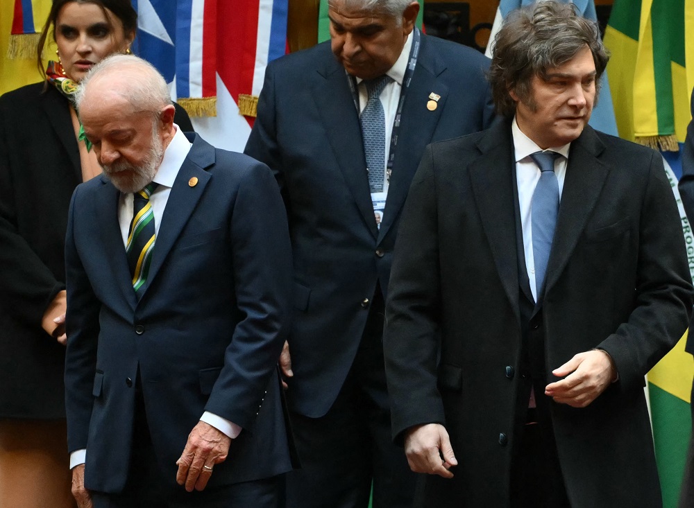 Visita de Lula a Cristina Kirchner amplia distanciamento entre presidente do Brasil e Javier Milei