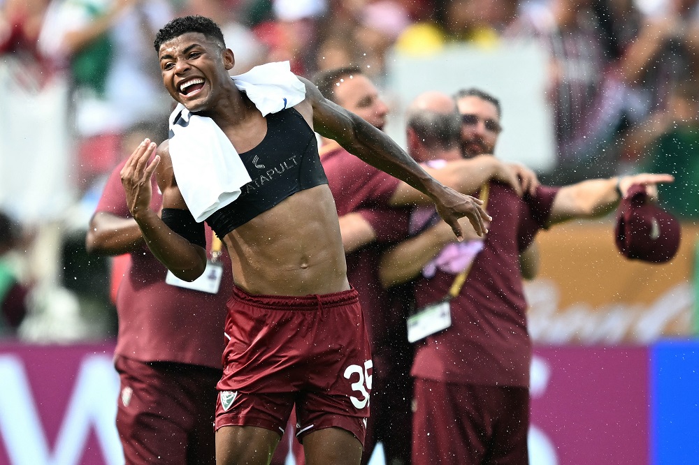 Herói da vitória do Fluminense sobre o Al Hilal, Hércules celebra vaga na semifinal do Mundial de Clubes