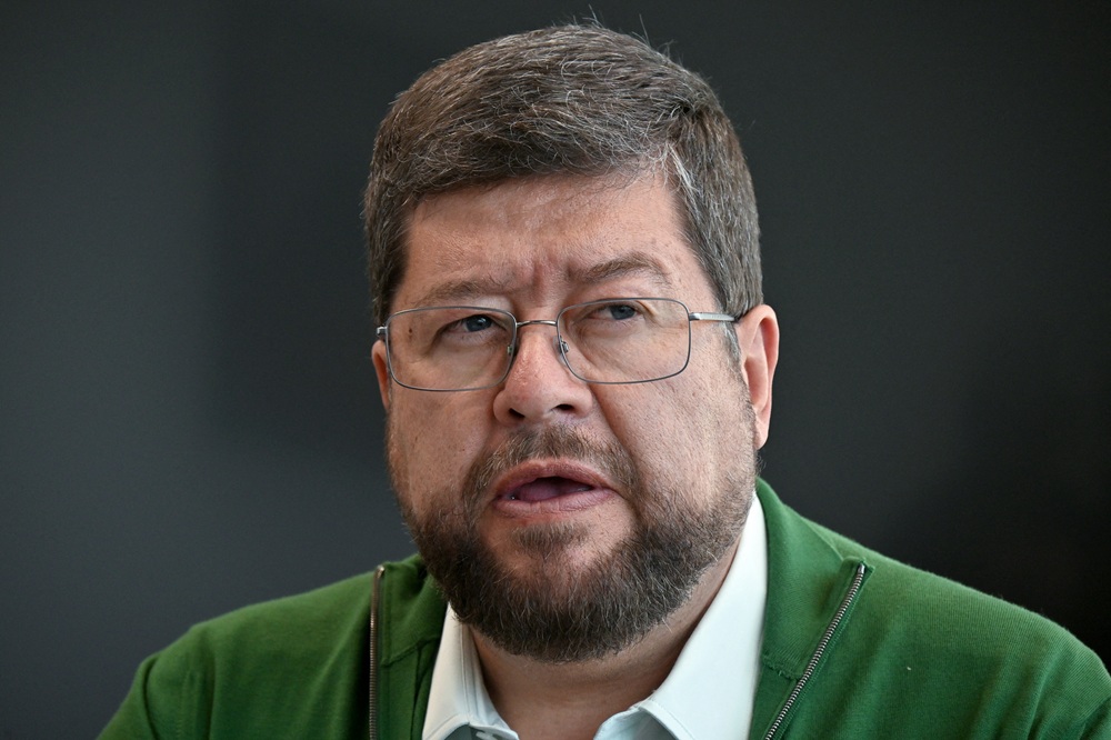 Candidato favorito nas pesquisas promete mudar modelo de governo de esquerda na Bolívia