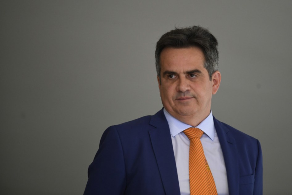 O ministro da Casa Civil, Ciro Nogueira, participa da cerimônia de assinatura da Medida Provisória (MP) do Mercado de Combustíveis