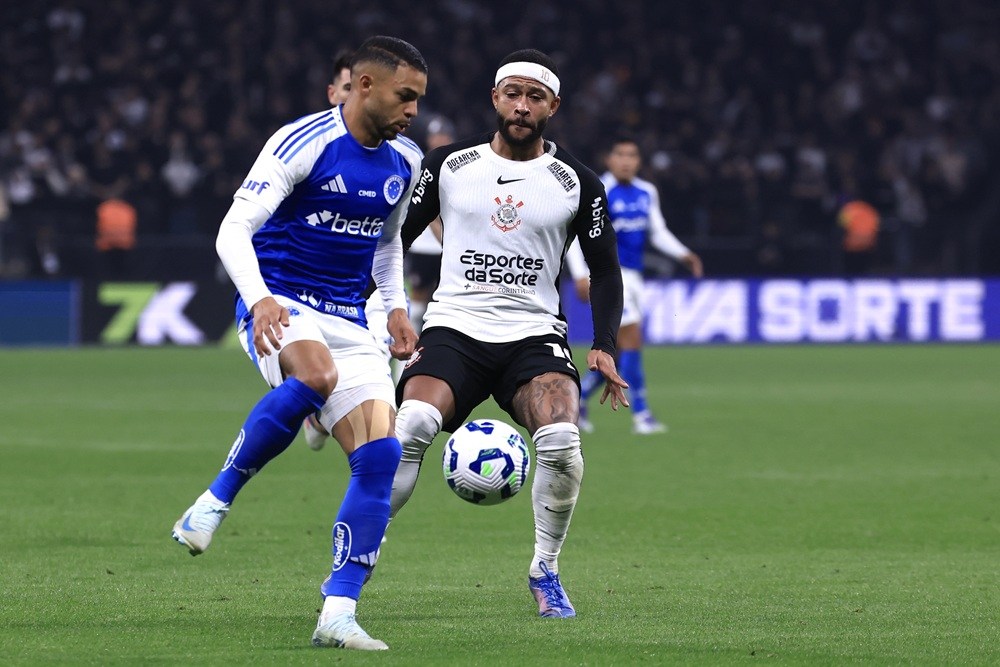 Corinthians segura o líder Cruzeiro, empata e ameniza crise