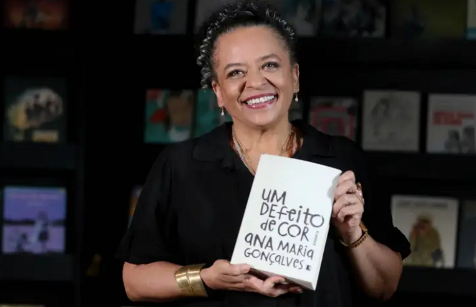 A escritora Ana Maria Gonçalves