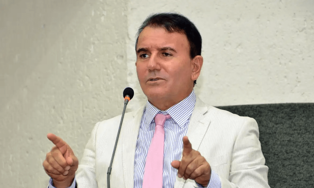 Zanin concede prisão domiciliar humanitária a prefeito de Palmas, mas mantém seu afastamento do cargo