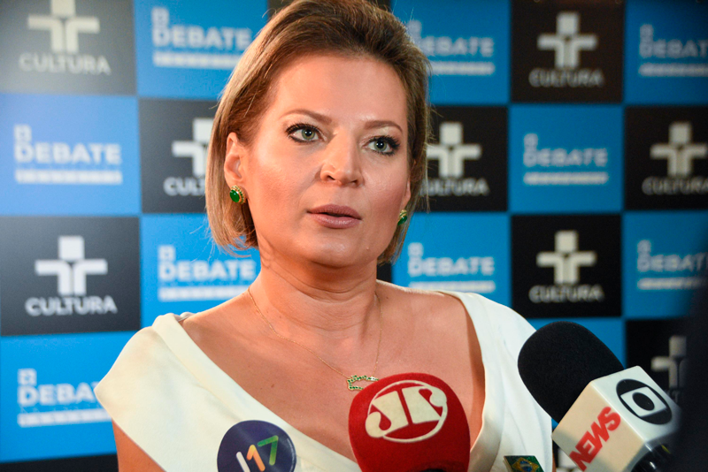 ‘Toc, toc, toc’: Joice Hasselman provoca Bolsonaro e revive meme