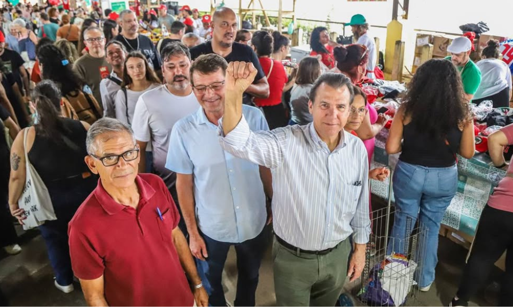 O Ministro do Trabalho visitou o segundo dia da Feira Nacional da Reforma Agrária em São Paulo e destacou a importância do MST para o desenvolvimento do país e o combate à fome.
