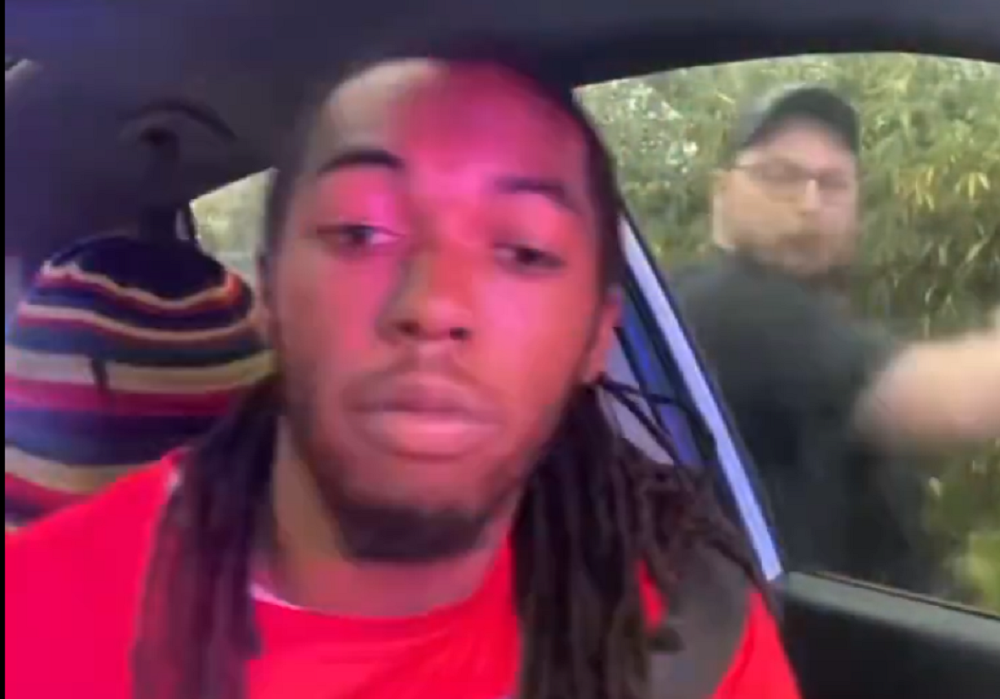 Polícia da Flórida investiga espancamento de homem negro após vídeo de abordagem de trânsito viralizar