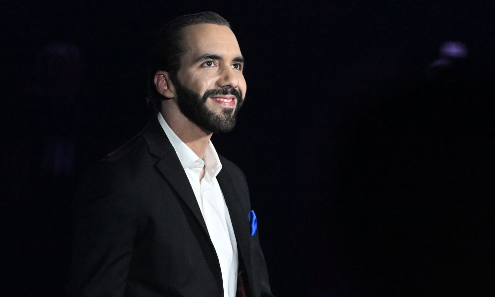 Presidente de El Salvador propõe a Maduro trocar venezuelanos deportados por ‘presos políticos’