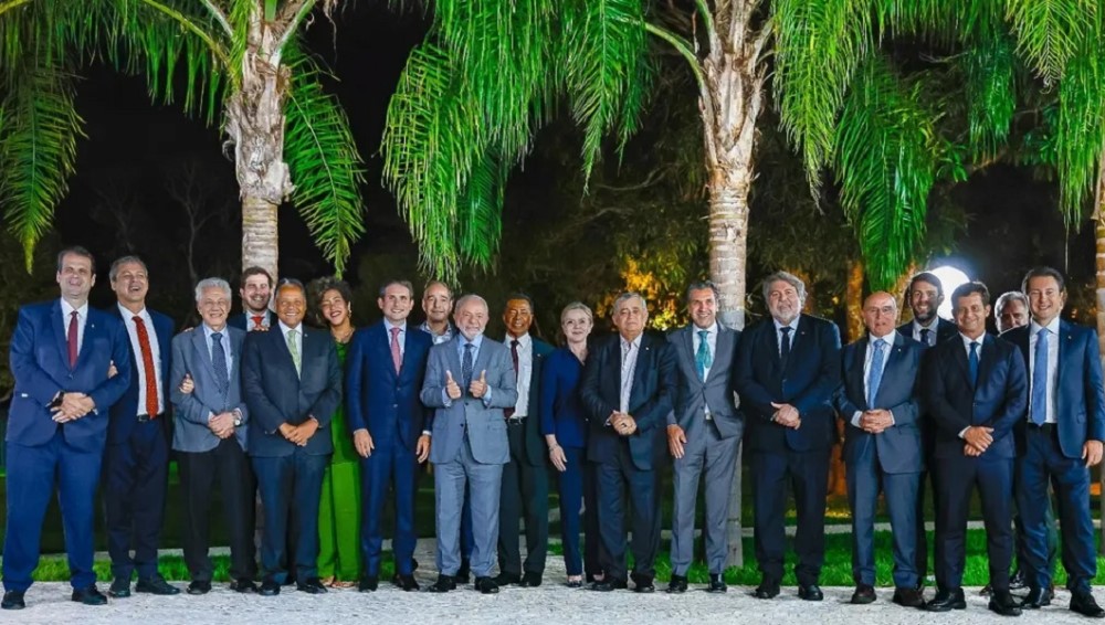 Em jantar com líderes da Câmara, Lula diz que será candidato em 2026