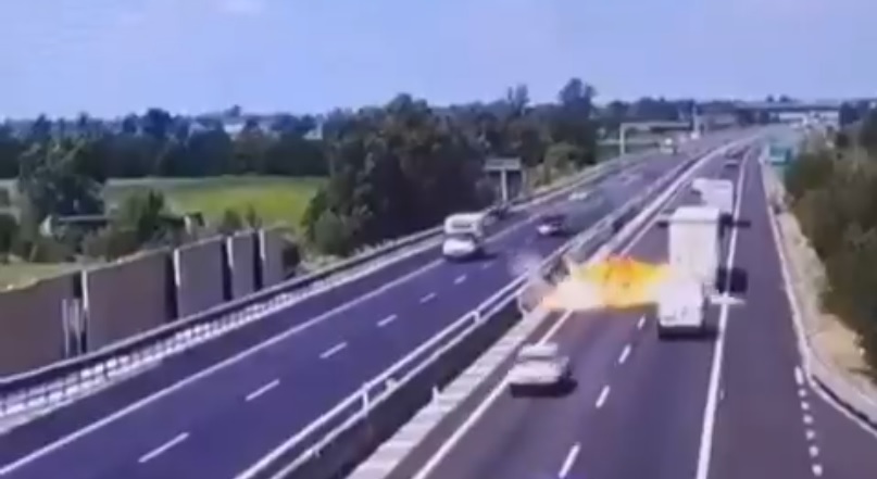 Avião queda Itália