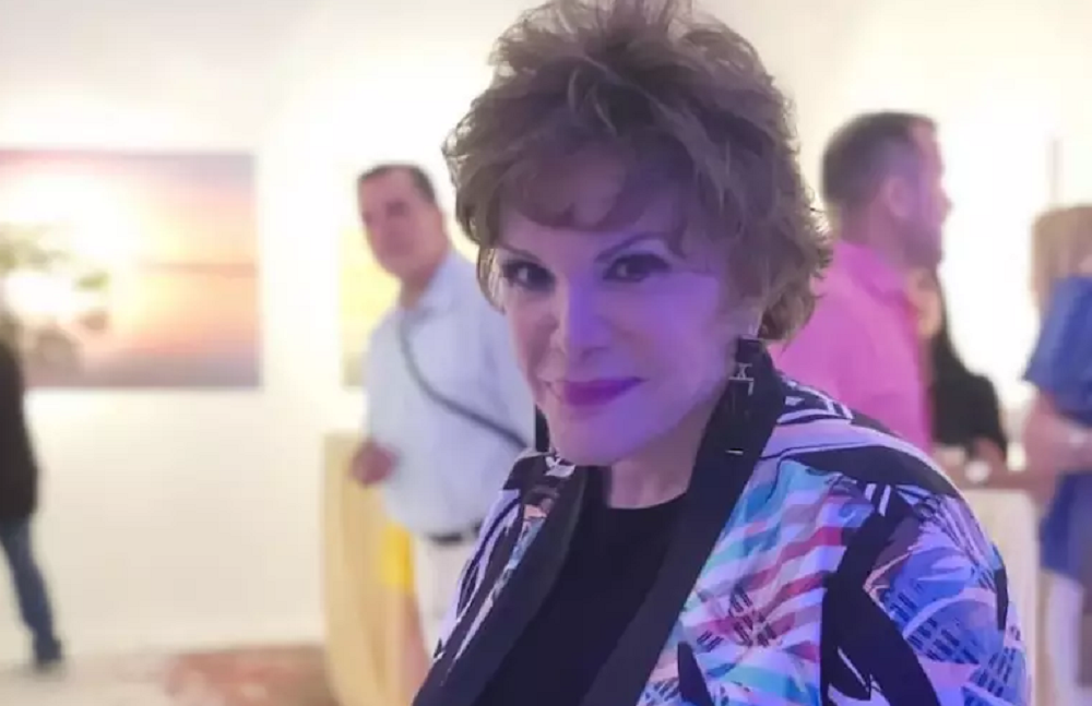Connie Francis, cantora de ‘Pretty Little Baby’ e 'Stupid Cupid', morre aos 87 anos