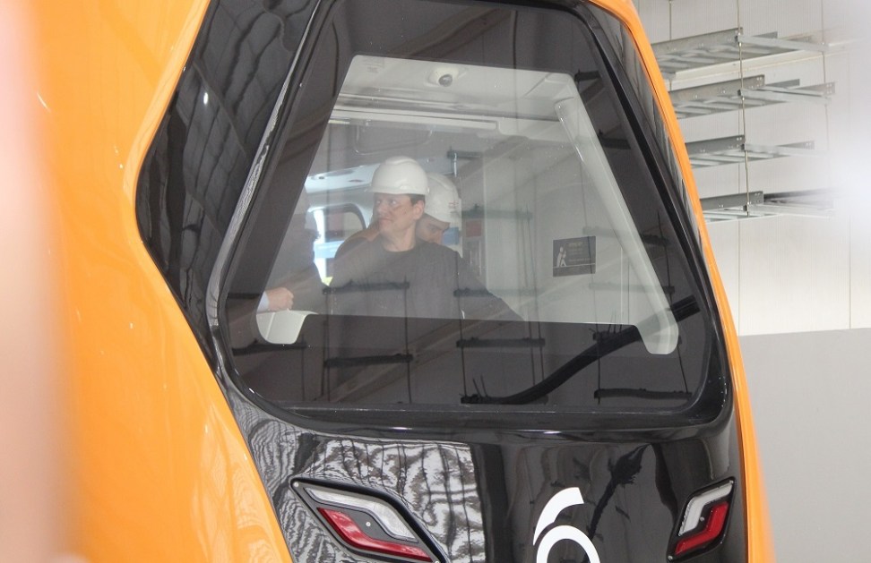 Governador Tarcisio entrega 1° trem para linha 6 do metrô - SP
