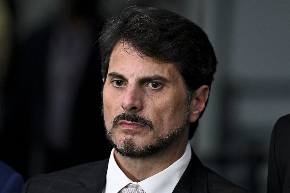 Decisão de Moraes sobre senador Marcos do Val é novo capítulo entre STF e oposição no Congresso
