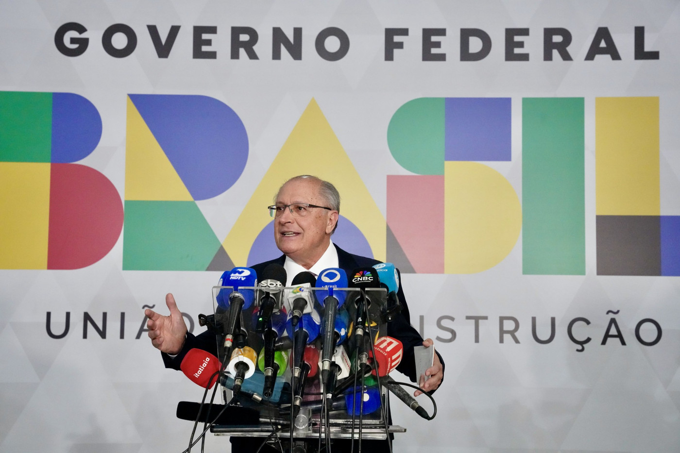 Geraldo Alckmin ganha destaque no governo devido às negociações comerciais com os EUA