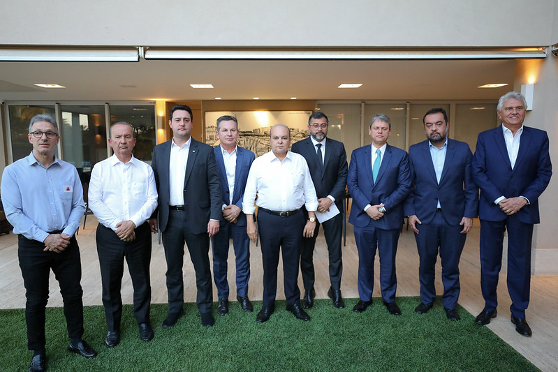 Governadores de direita cobram de Lula uma postura mais firme para reverter tarifas de 50% dos EUA