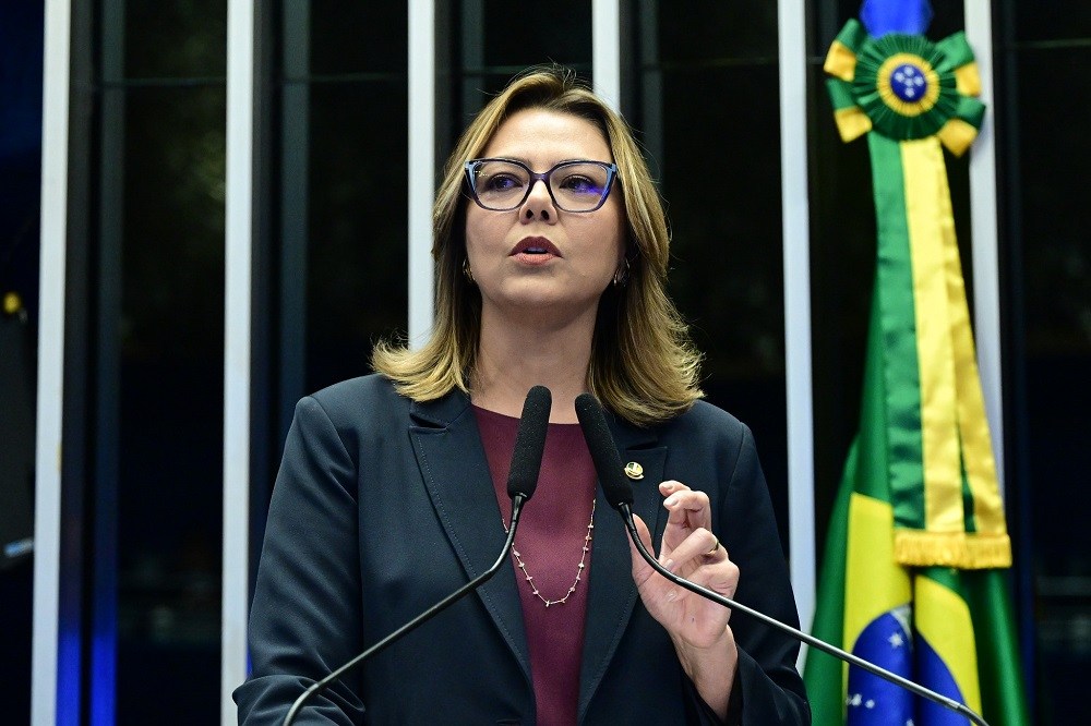 Senadora quer convocar ex-ministro de Bolsonaro para a CPMI do INSS