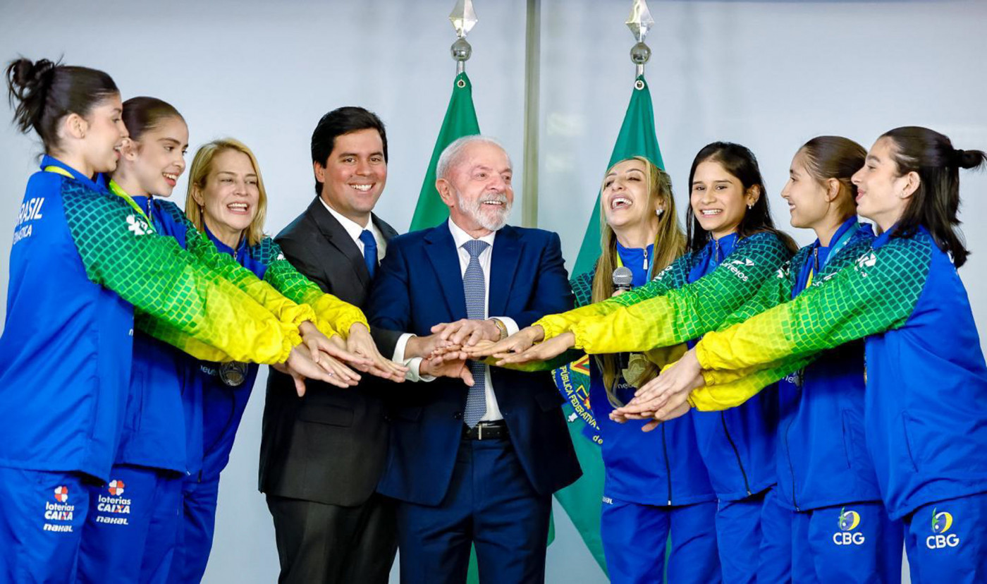Lula anuncia criação de universidade dos esportes no Brasil