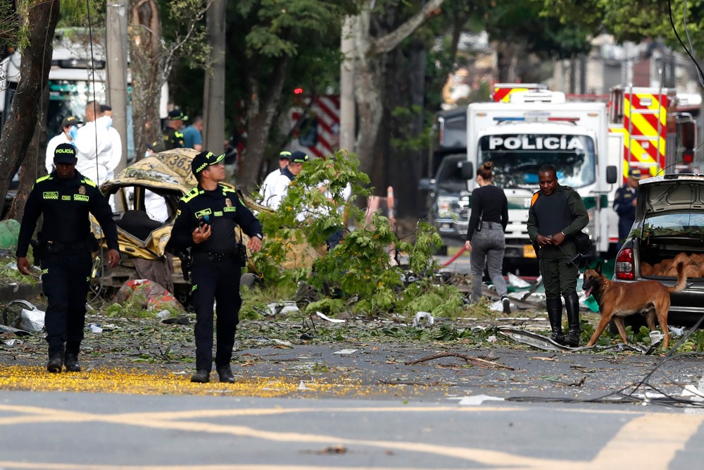 Colômbia reforça operações militares após ataques que deixaram 18 mortos