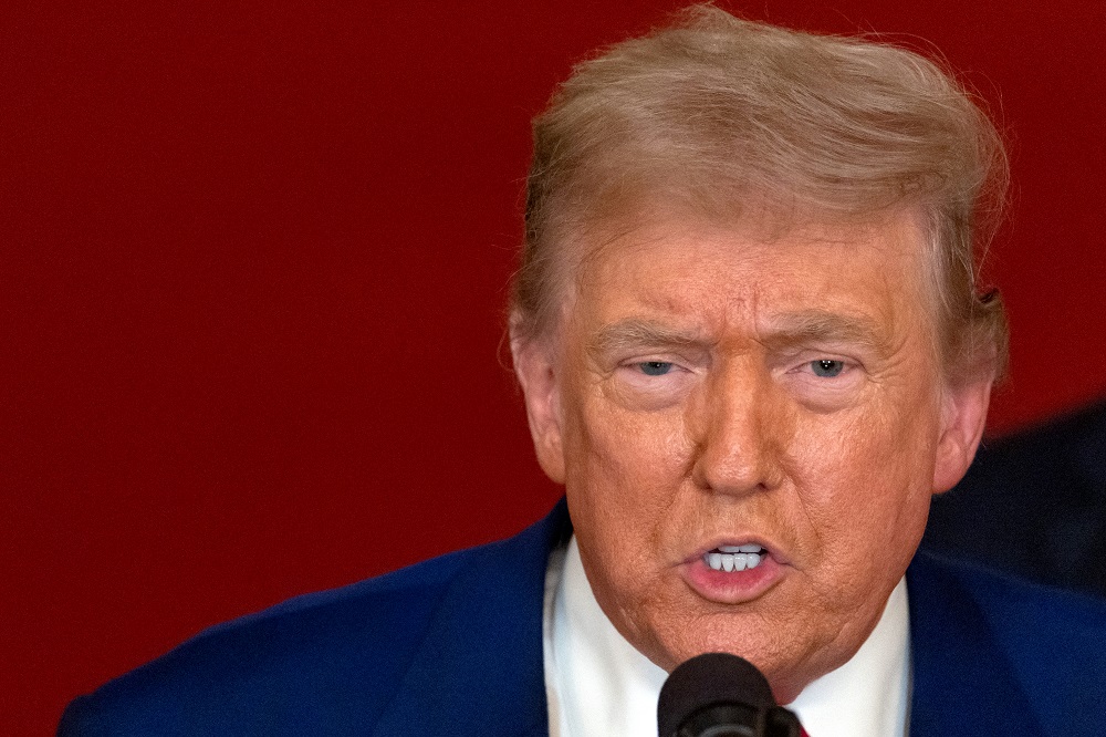 Governo Trump processa Los Angeles por políticas de proteção aos imigrantes