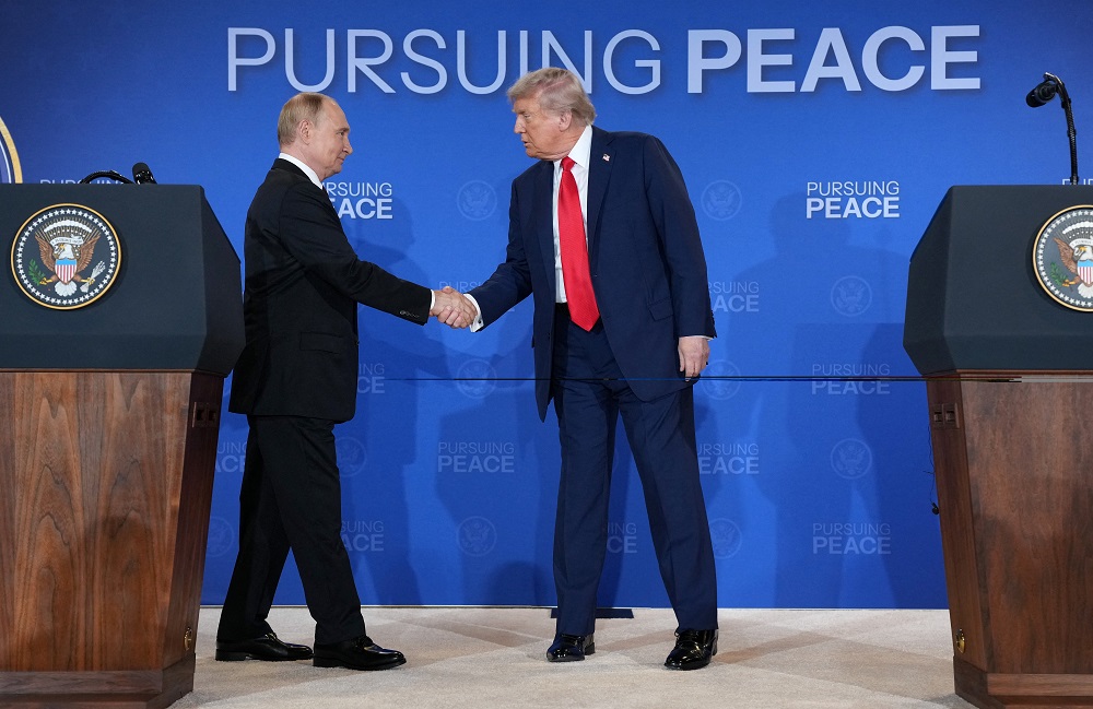 Trump apoia plano de Putin e defende que Ucrânia ceda territórios para o fim da guerra