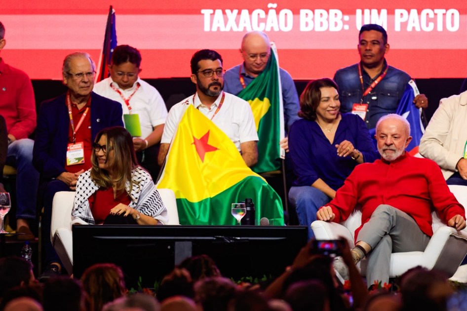 O presidente da República Luiz Inácio Lula da Silva, acompanhado da primeira-dama, Janja da Silva, participou do 17° Encontro Nacional do Partido dos Trabalhadores (PT) realizado no Centro de convenções Brasil 21, em Brasí­lia