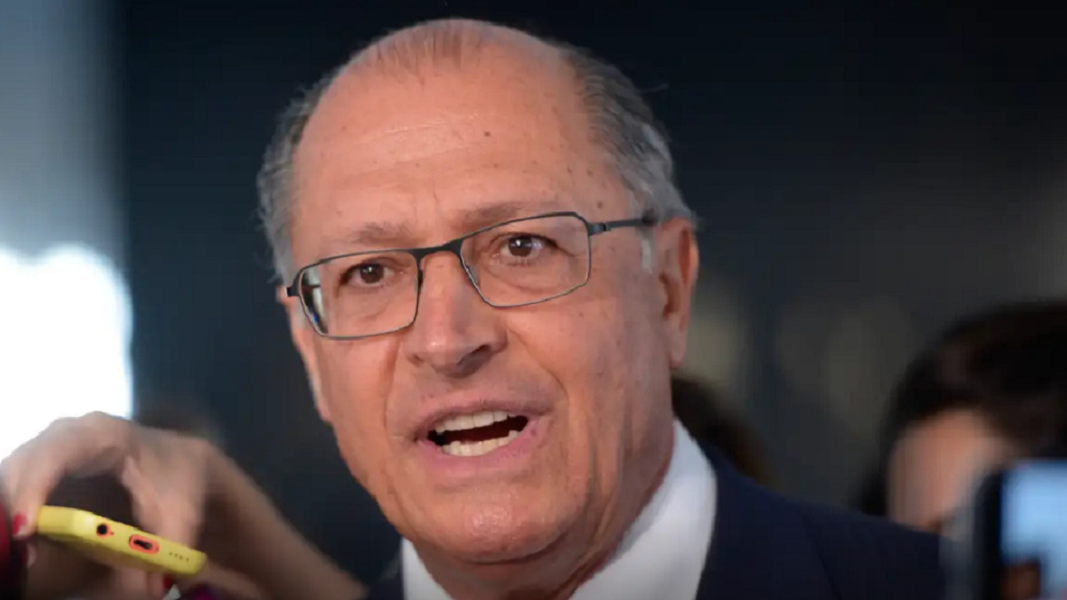 Camex aprova consulta do Brasil na OMC sobre tarifaço, informa Alckmin