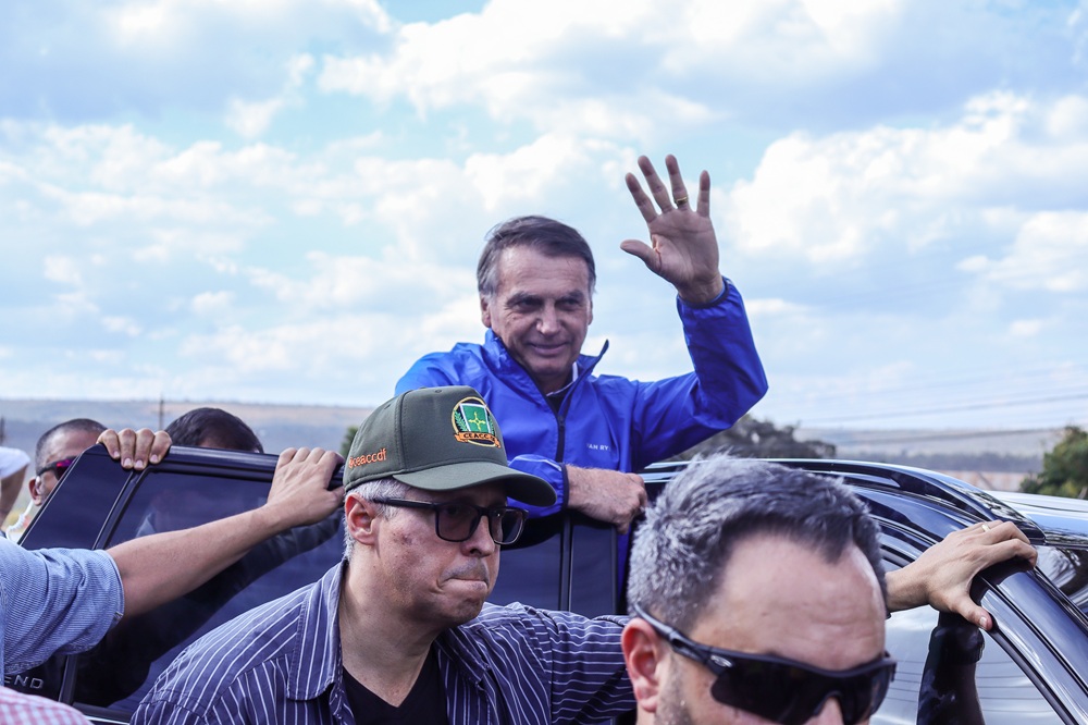 Defesa de Bolsonaro acusa PF de produzir ‘peça política’, denuncia lawfare e diz que WhatsAPP não é rede social