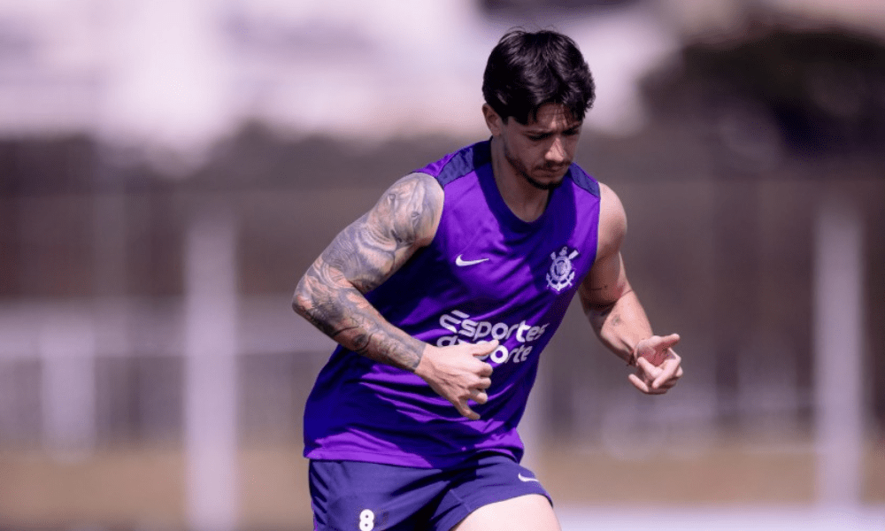 Rodrigo Garro durante treinamento do Corinthians