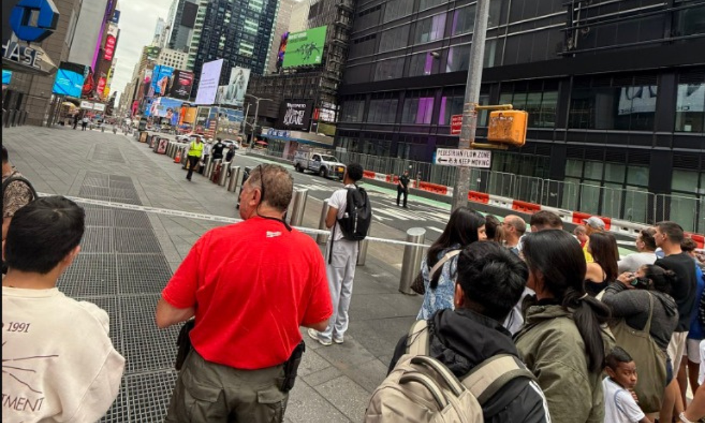 Polícia de Nova York esvazia Times Square e pede que região seja evitada