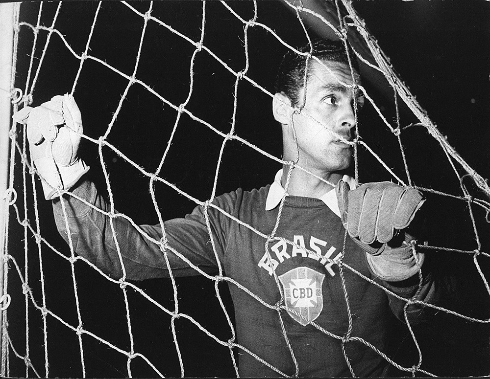 Gylmar dos Santos Neves, único goleiro titular bicampeão, nasceu há 95 anos