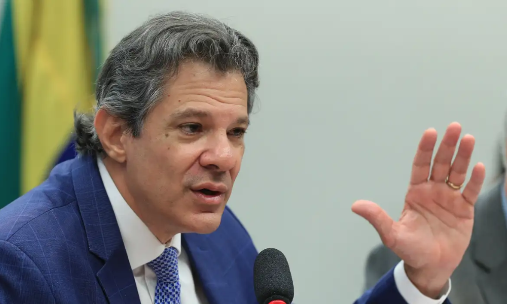 Haddad vai tentar renovar visto em meio à tensão com governo Trump