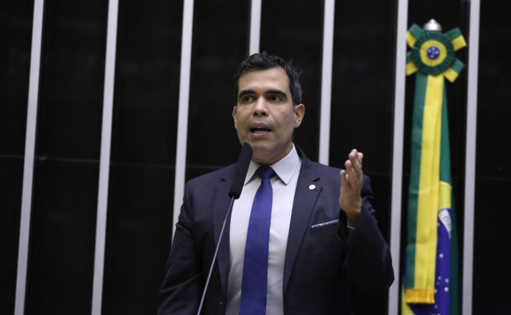 Ricardo Ayres