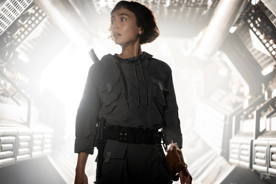 Em "Alien; Earth", Sydney Chandler interpreta Wendy, um robô humanoide dotado de consciência humana