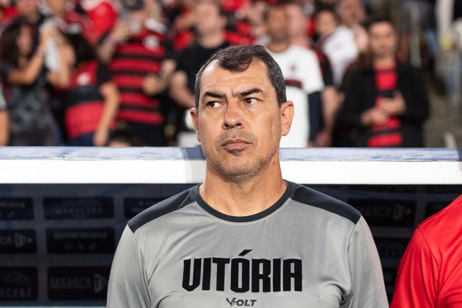 Fabio Carille, tecnico do Vitória.