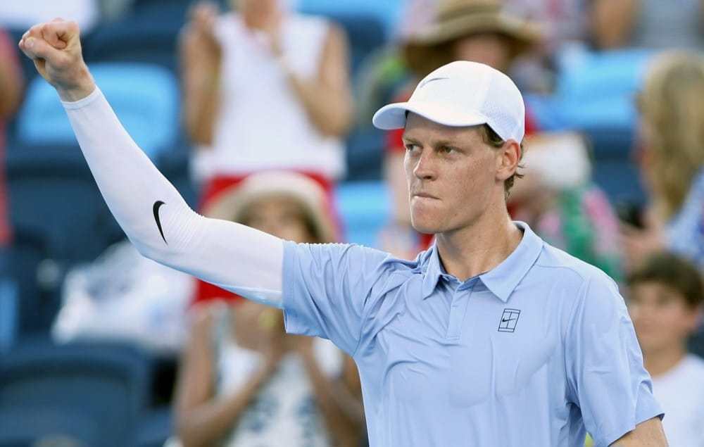 Sinner atropela Auger-Aliassime e vai às semifinais em Cincinnati