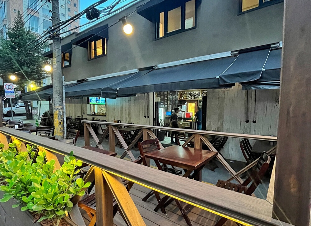Bar nos Jardins é interditado após casos de intoxicação por metanol em bebidas alcoólicas